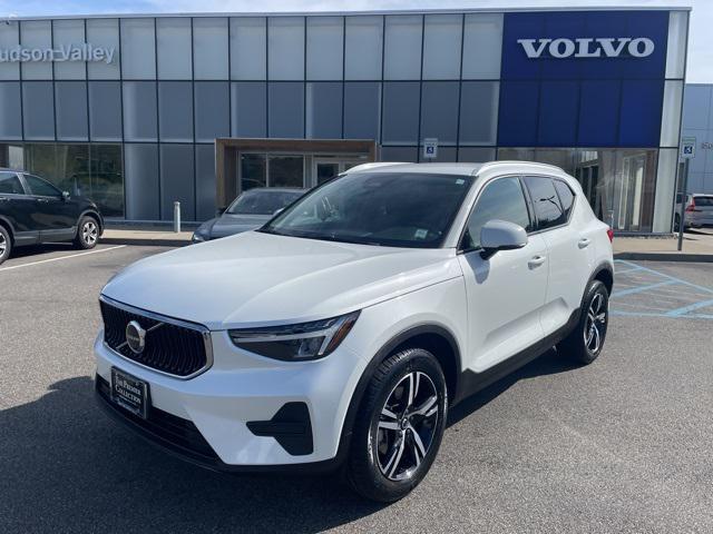 2023 Volvo XC40 B5 AWD Core