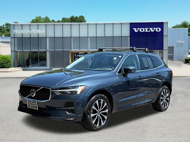 2023 Volvo XC60 B5 Core AWD's photo
