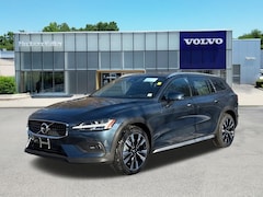 2026 Volvo V60 Cross Country B5 Ultra AWD Wagon