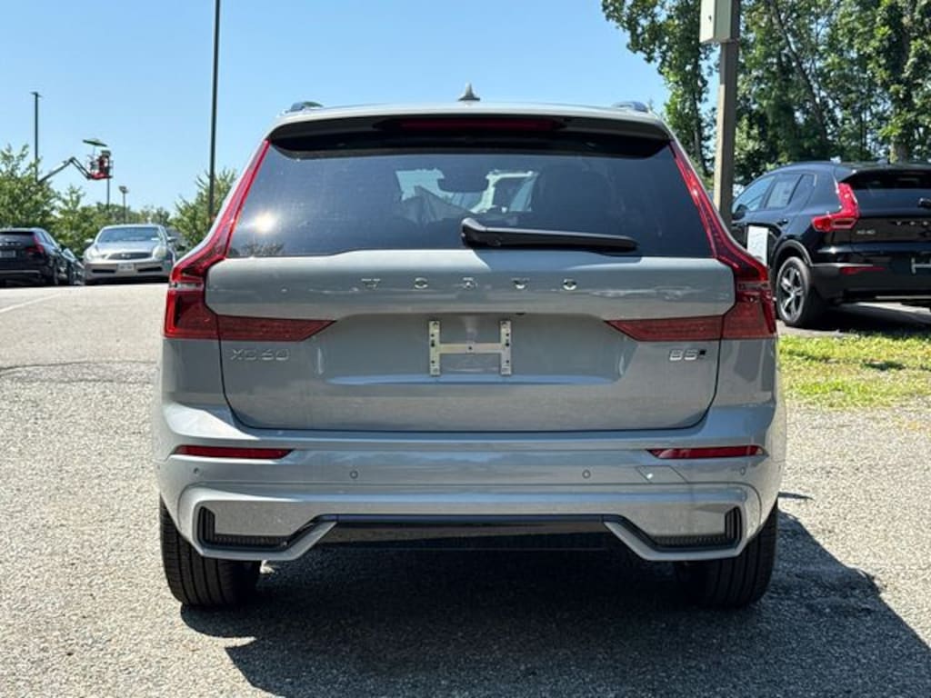 New 2026 Volvo XC60 B5 Plus SUV