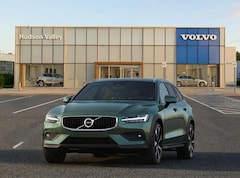 2026 Volvo V60 Cross Country B5 Ultra Wagon