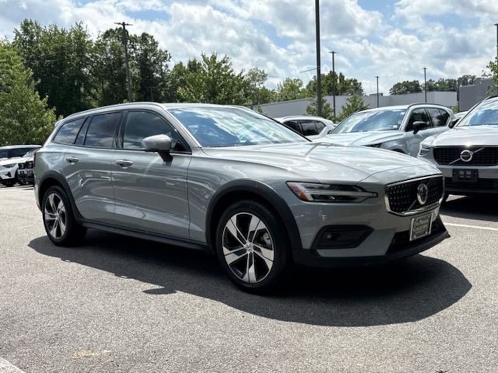 Certified 2025 Volvo V60 Cross Country B5 Plus Wagon