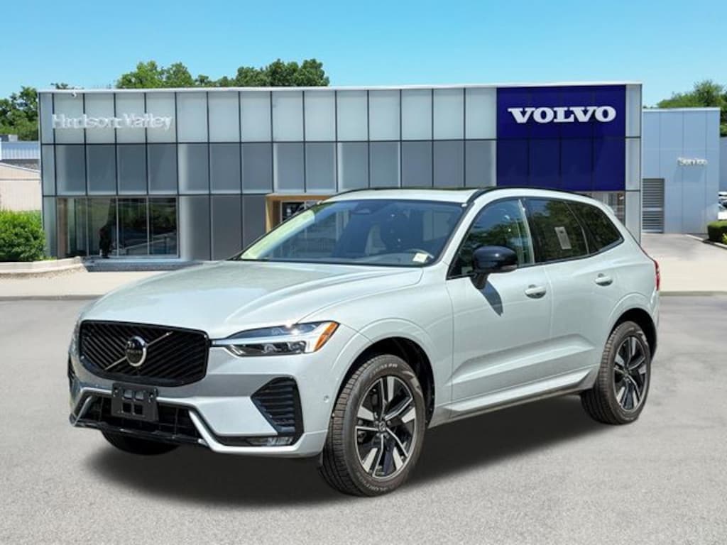 New 2026 Volvo XC60 B5 Plus SUV
