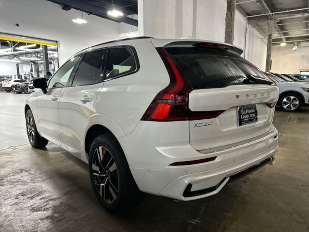 New 2026 Volvo XC60 B5 Plus SUV