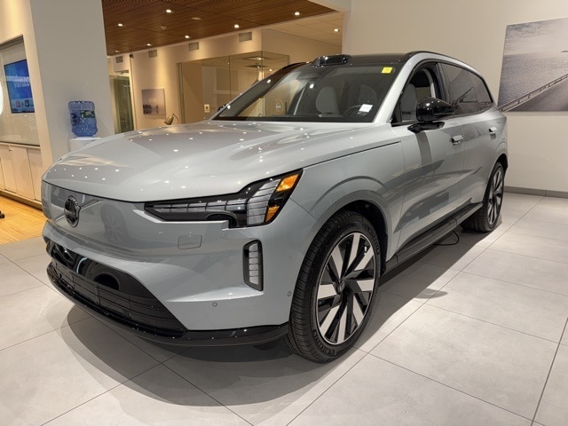 2025 Volvo EX90 Ultra's photo