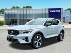 2026 Volvo XC40 B5 Plus SUV