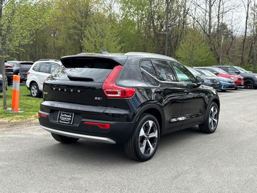 Used 2025 Volvo XC40 B5 Plus Bright Theme SUV