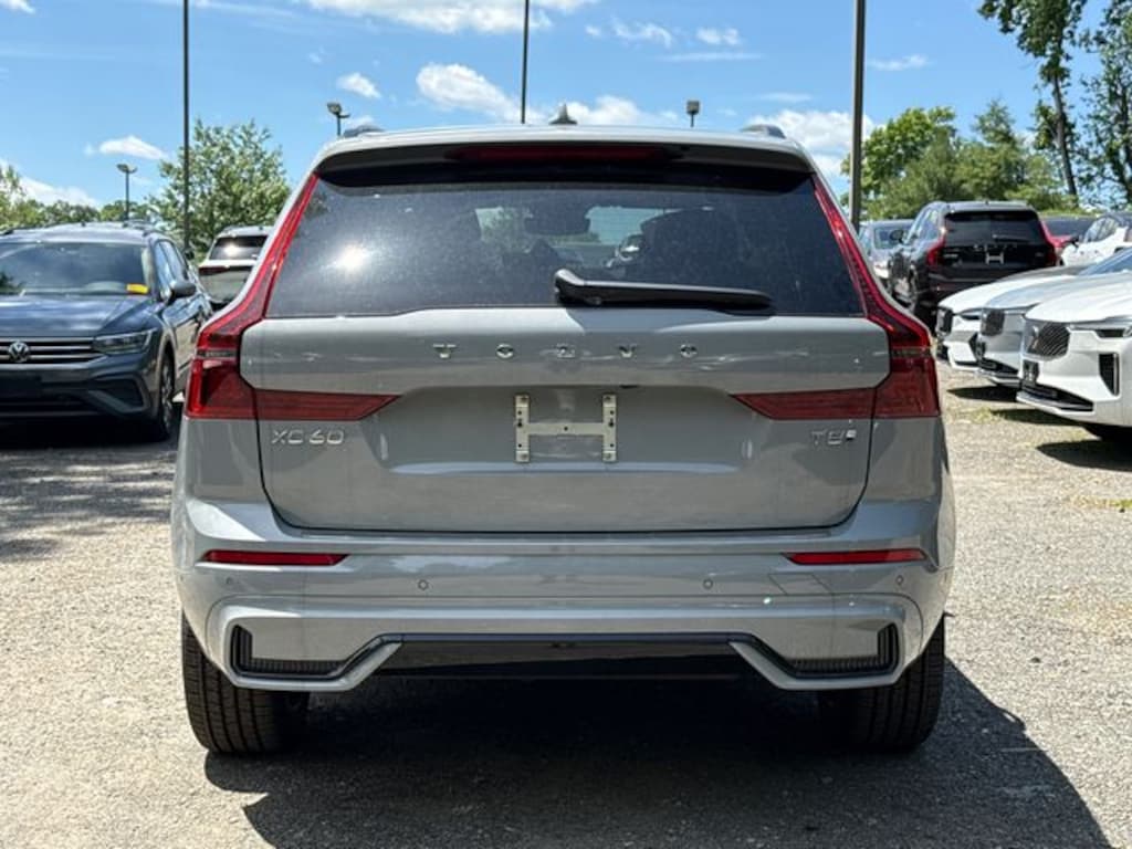New 2026 Volvo XC60 plug-in hybrid T8 Plus SUV