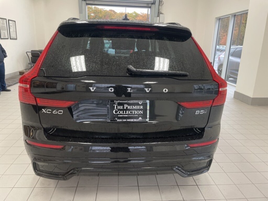 Certified 2025 Volvo XC60 B5 Core SUV