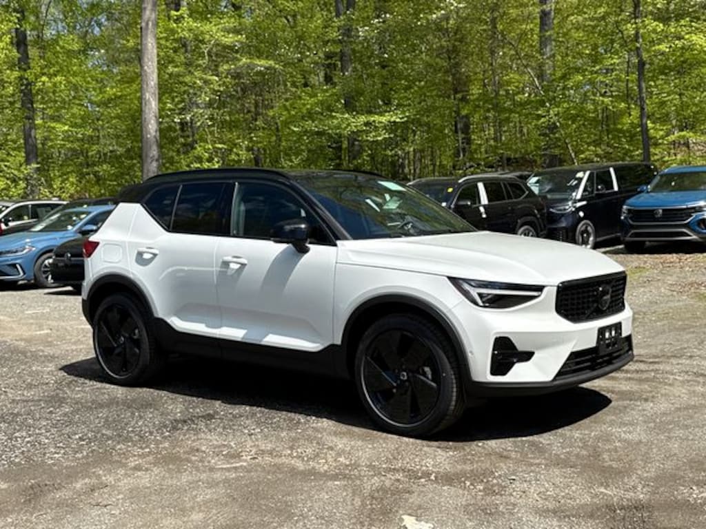 New 2026 Volvo XC40 B5 Ultra Black Edition SUV