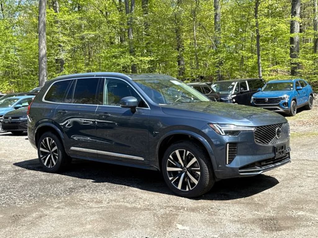 New 2026 Volvo XC90 B5 Core SUV