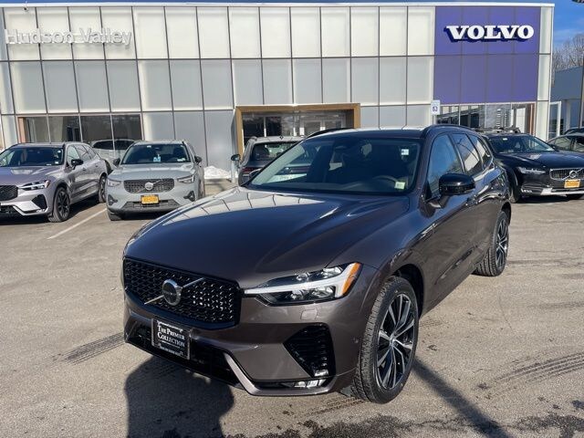 2025 Volvo XC60 B5 Plus SUV