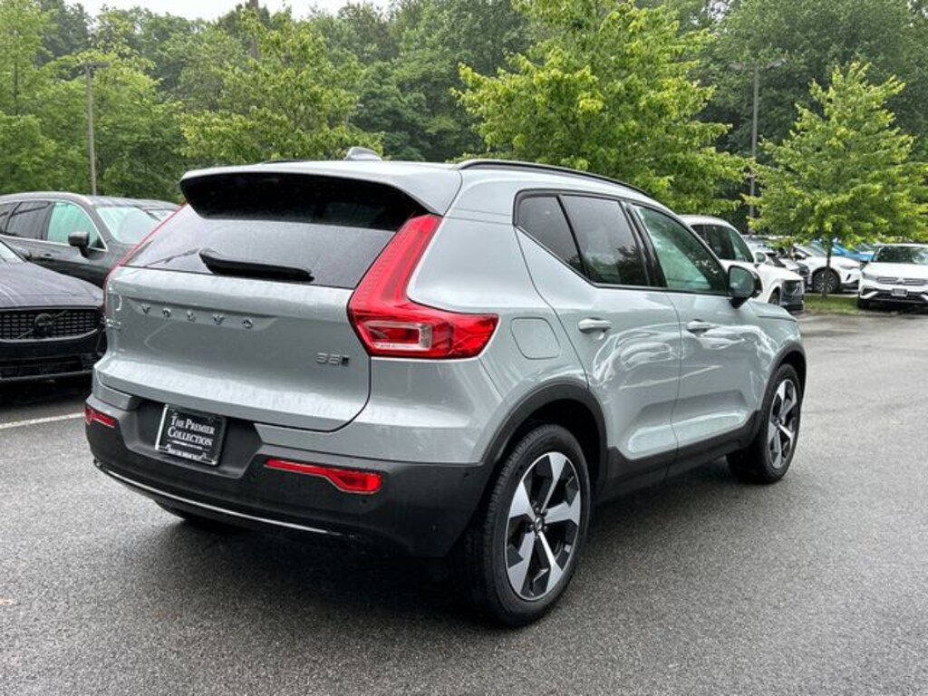 Certified 2026 Volvo XC40 B5 Plus SUV