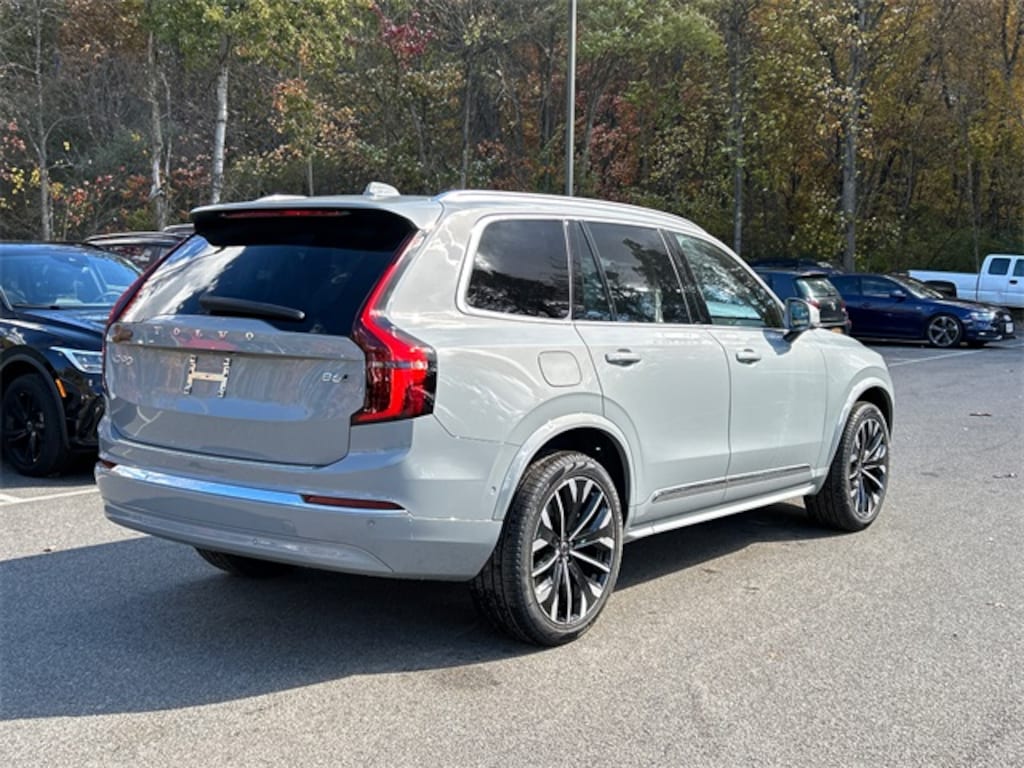 New 2026 Volvo XC90 B6 Plus 7-Seater SUV