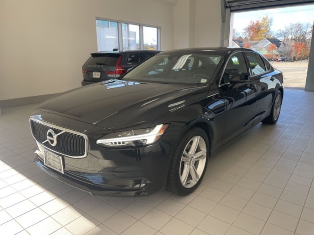 Used 2018 Volvo S90 T5 AWD Momentum Sedan
