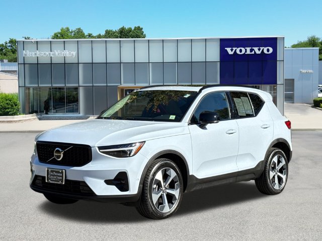 2026 Volvo XC40