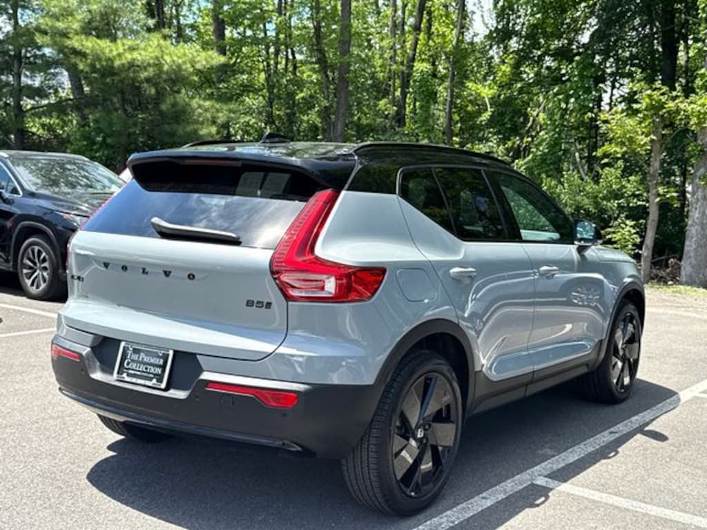 Used 2026 Volvo XC40 B5 Ultra Black Edition SUV