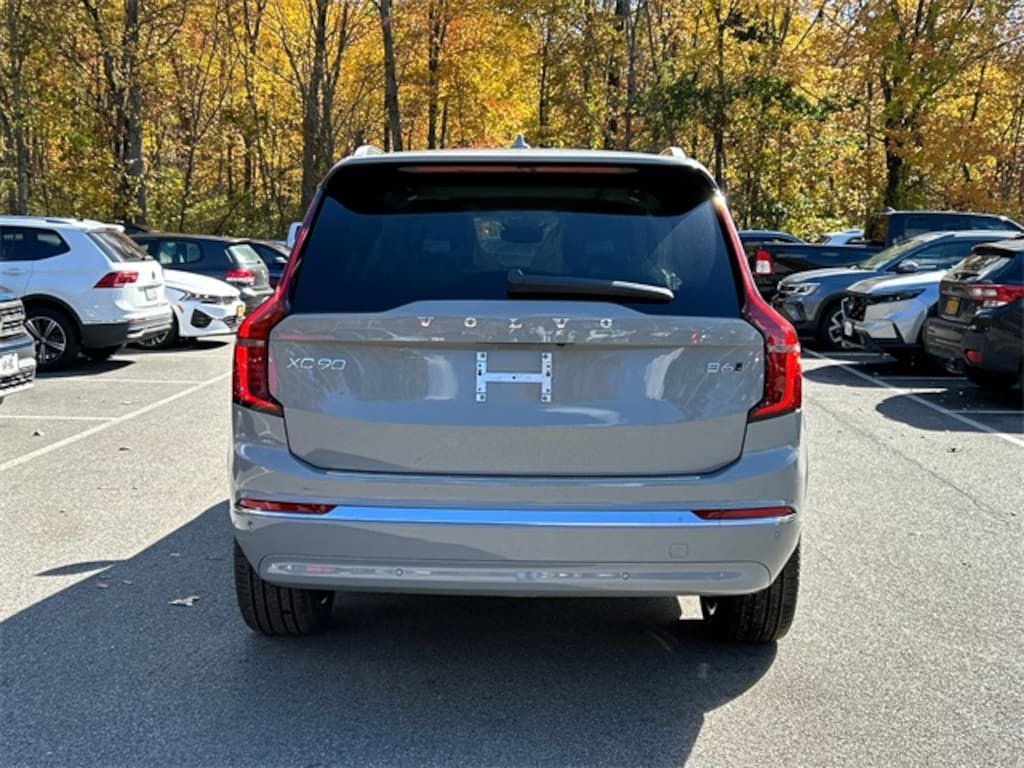 New 2026 Volvo XC90 B6 Plus 7-Seater SUV