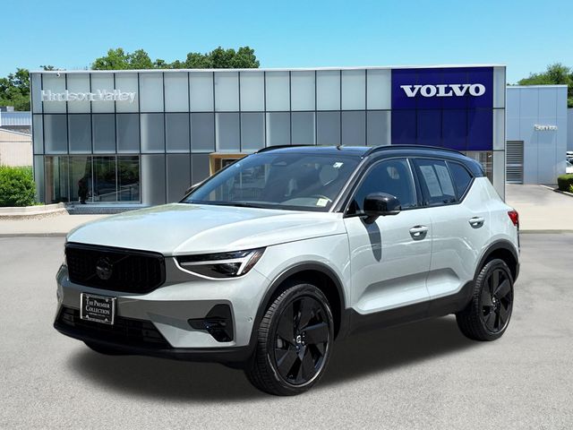 2026 Volvo XC40 B5 Ultra Ultra Black Edition AWD's photo