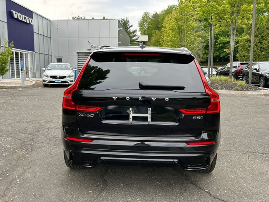 Used 2023 Volvo XC60 B5 AWD Plus Dark SUV