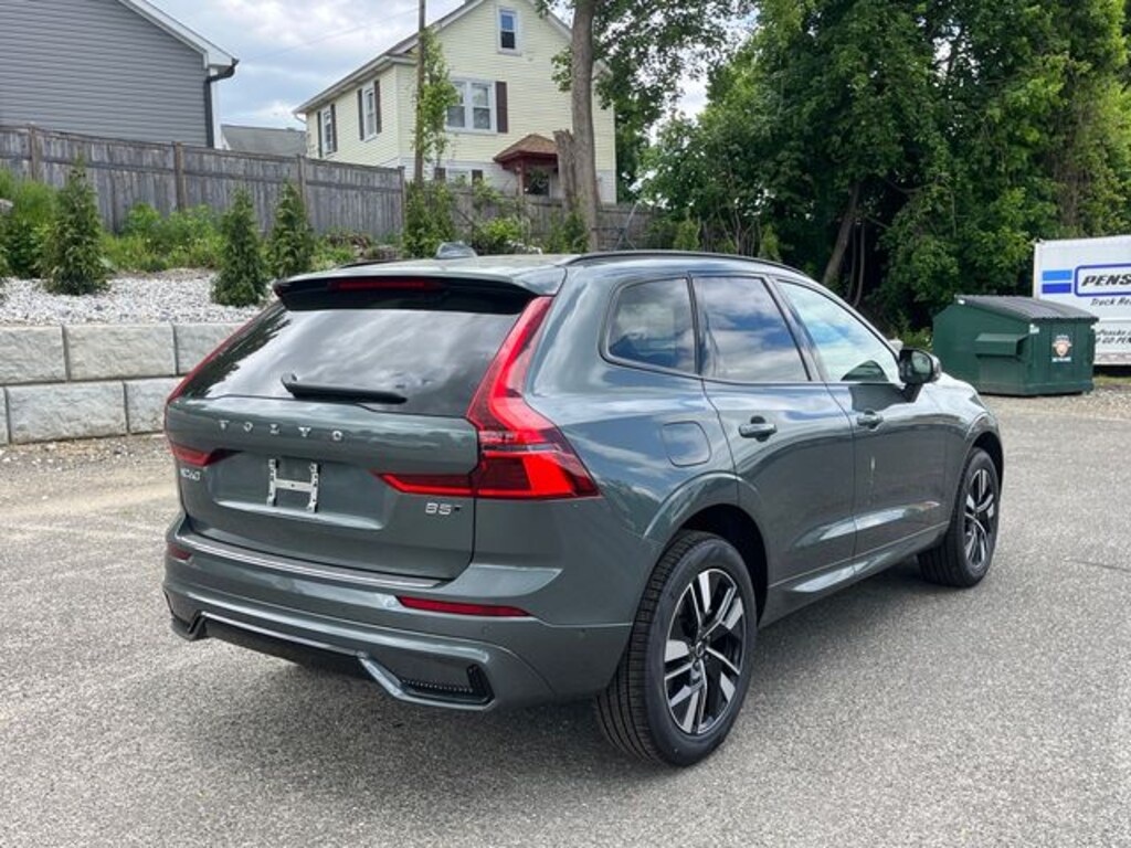 New 2026 Volvo XC60 B5 Plus SUV