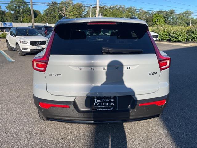 2024 Volvo XC40 Core photo 3