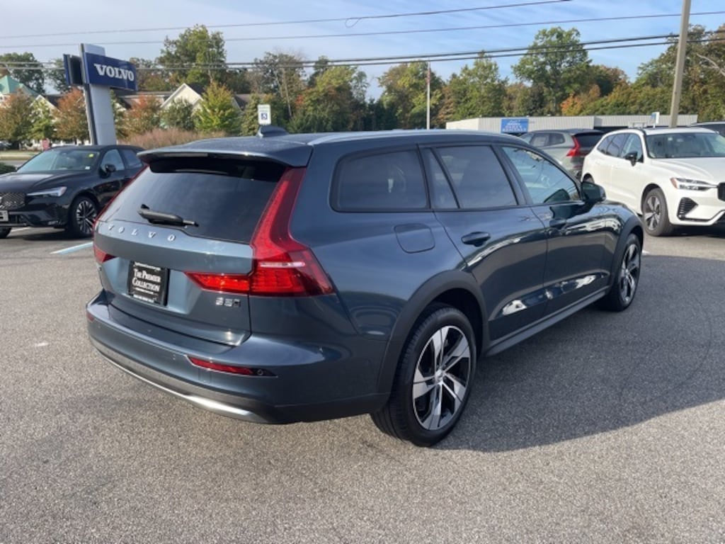 Certified 2024 Volvo V60 Cross Country B5 Plus Wagon