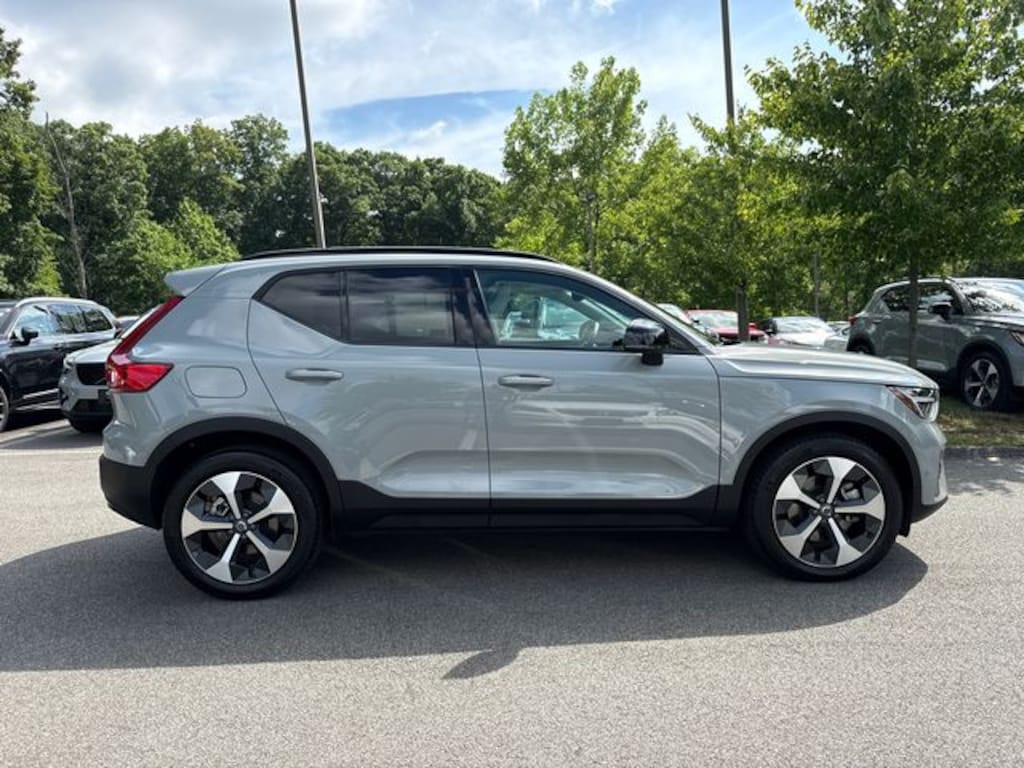 Certified 2026 Volvo XC40 B5 Plus SUV