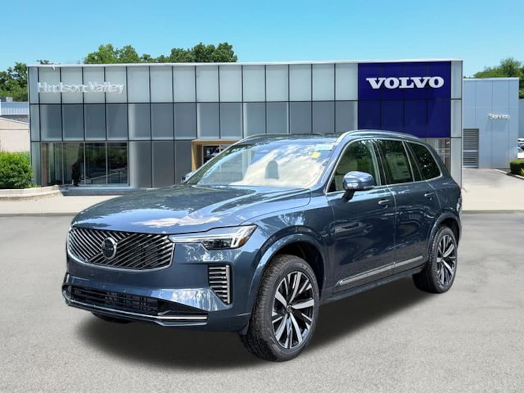 New 2026 Volvo XC90 B5 Core SUV