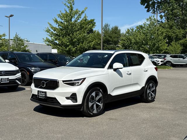 2025 Volvo XC40 B5 Plus Bright AWD's photo