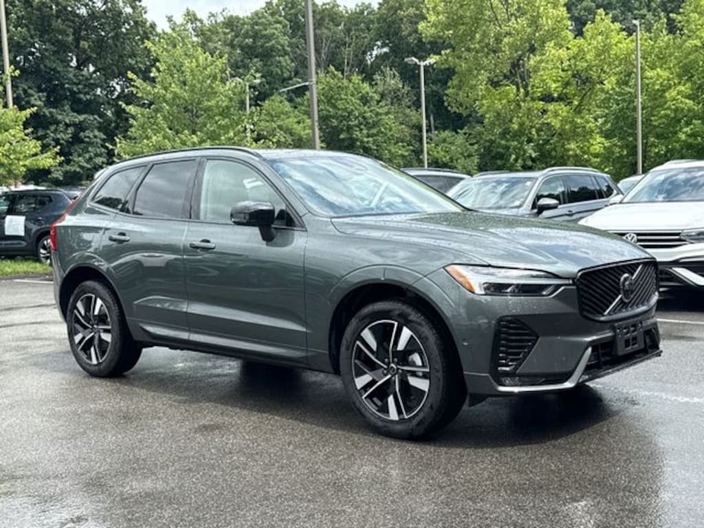 New 2026 Volvo XC60 B5 Plus SUV