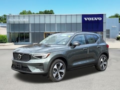 2026 Volvo XC40 B5 Core AWD SUV