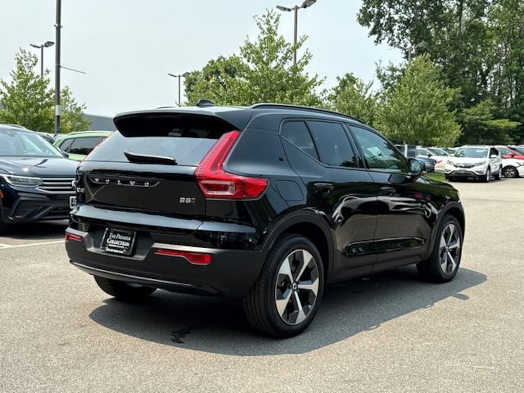 Used 2026 Volvo XC40 B5 Plus SUV