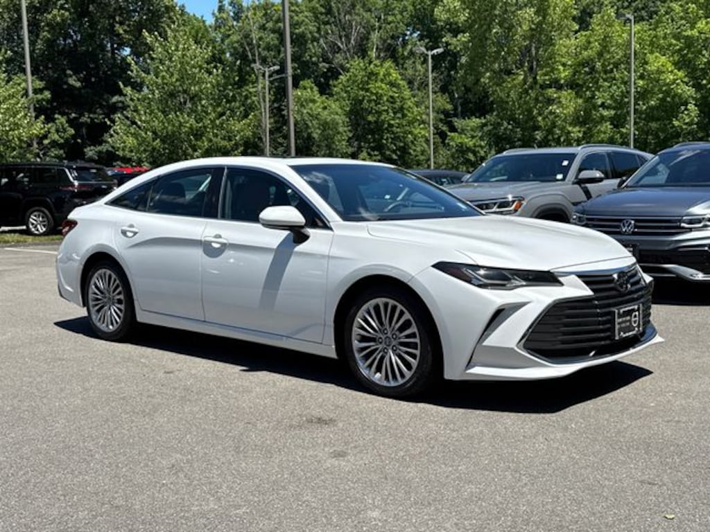 Used 2019 Toyota Avalon Limited Sedan