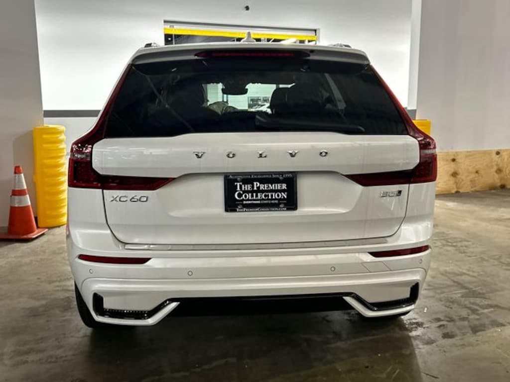 New 2026 Volvo XC60 B5 Plus SUV