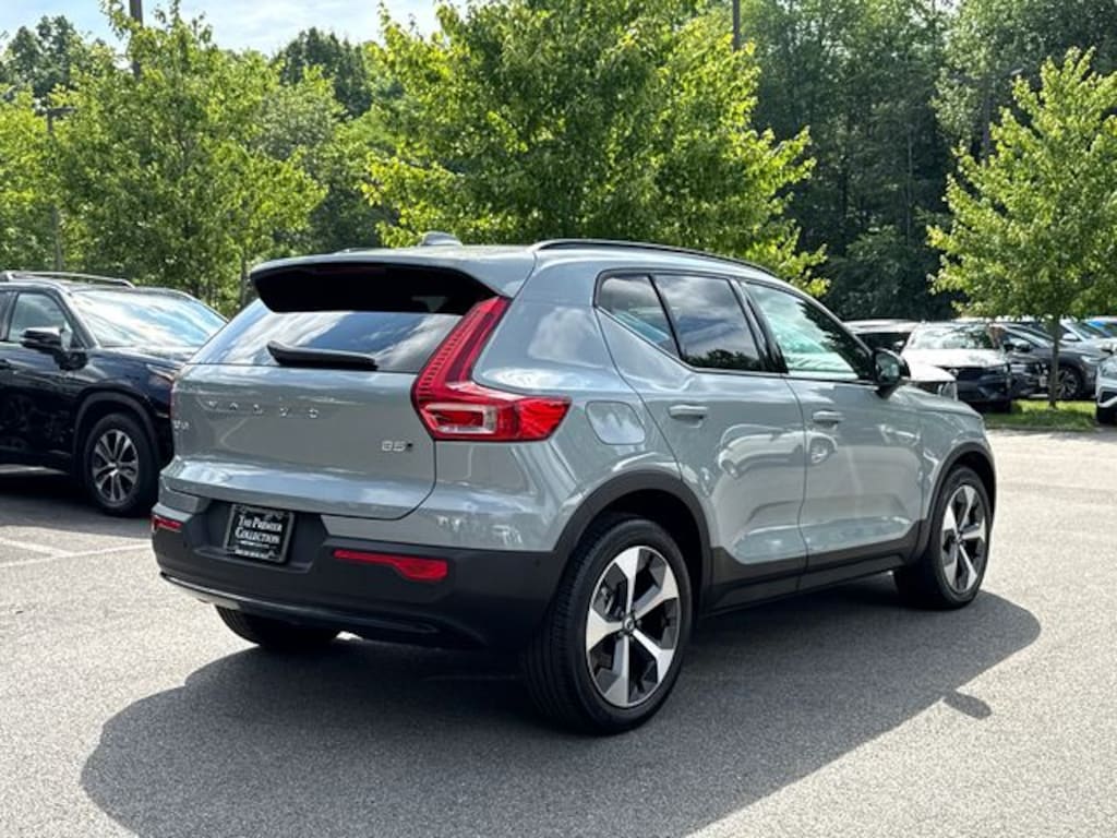 Certified 2026 Volvo XC40 B5 Plus SUV