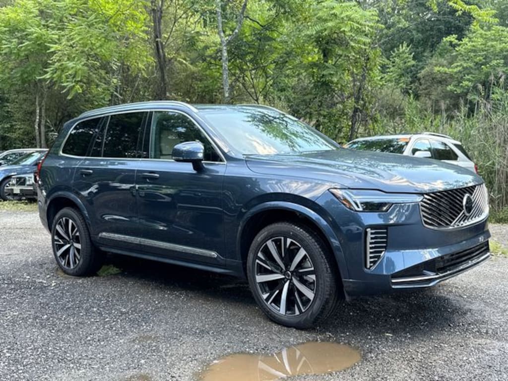 New 2026 Volvo XC90 B5 Core SUV