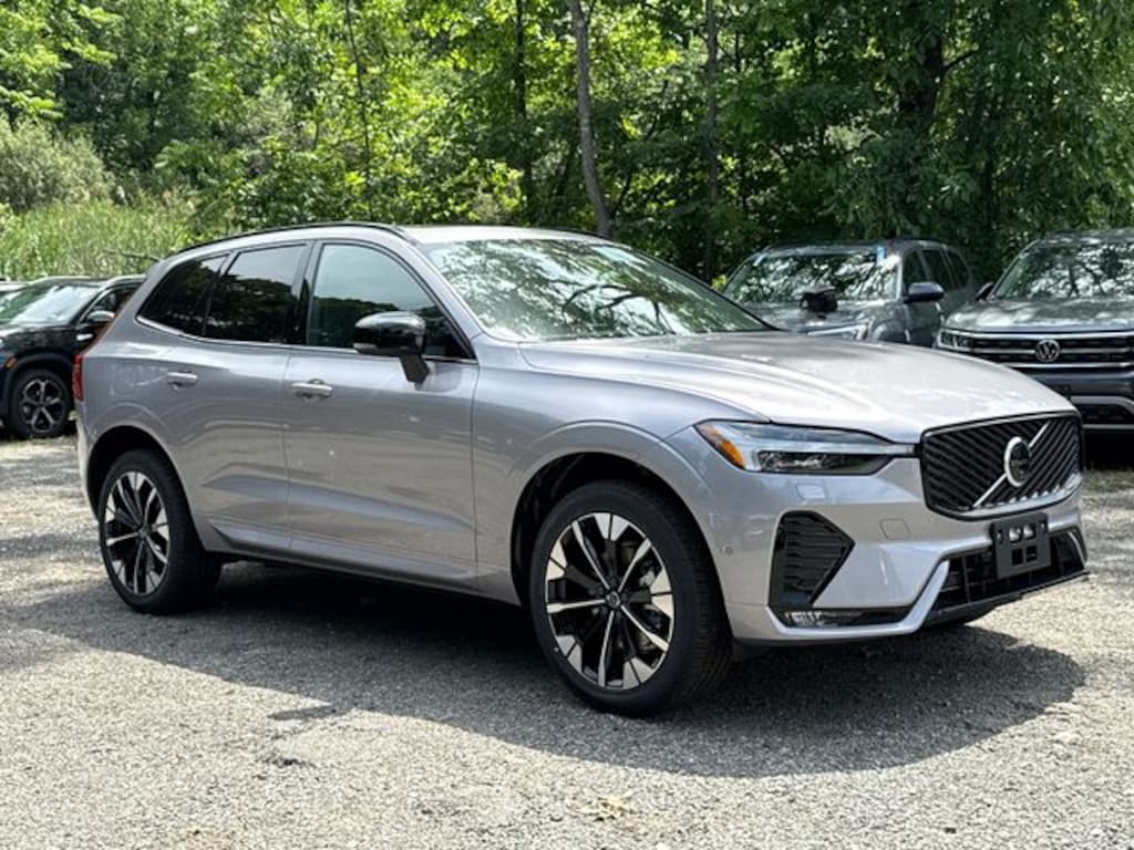 New 2026 Volvo XC60 B5 Plus SUV