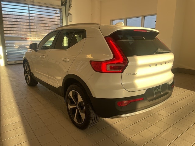 Used 2025 Volvo XC40 Core with VIN YV4L12UJ3S2470827 for sale in Wappingers Falls, NY