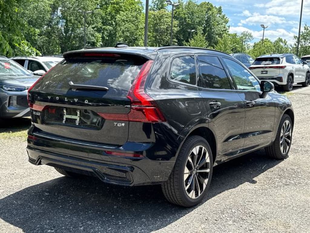 New 2026 Volvo XC60 plug-in hybrid T8 Plus SUV