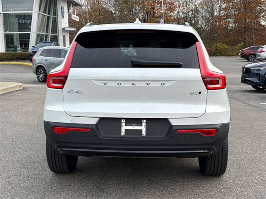 New 2026 Volvo XC40 B5 Plus SUV