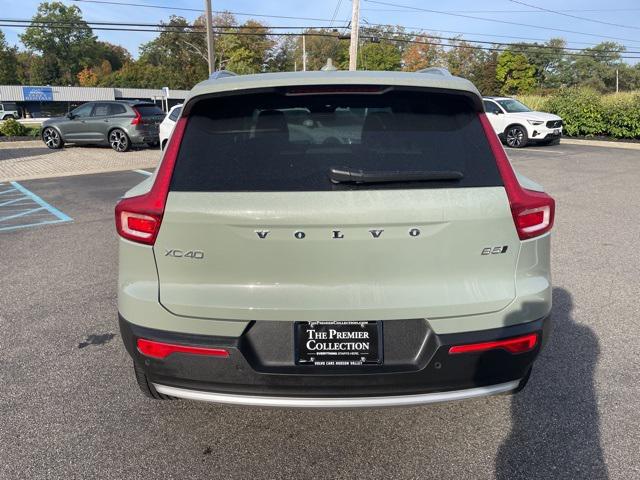 2023 Volvo XC40 AWD Plus photo 3