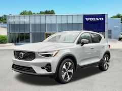 2026 Volvo XC40 B5 Plus SUV