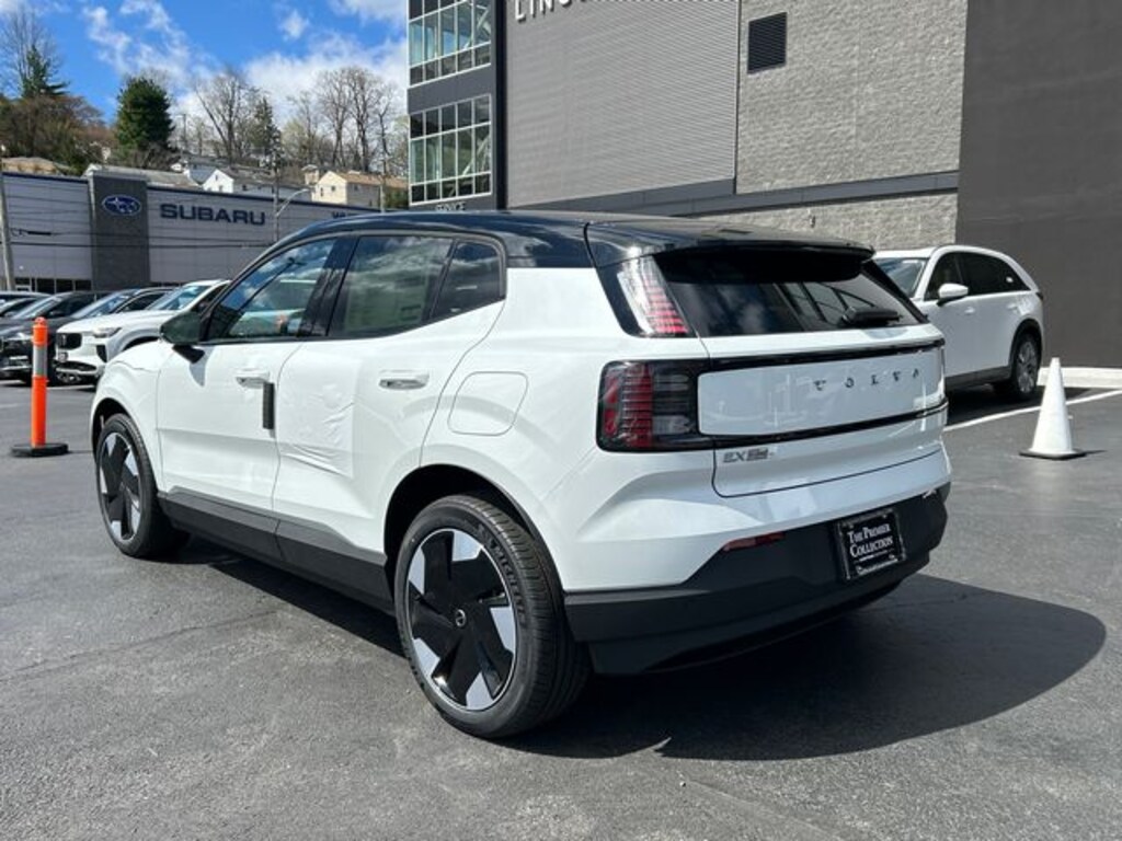 New 2026 Volvo EX30 Twin Motor Plus SUV