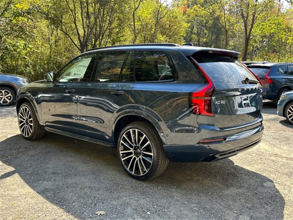 New 2026 Volvo XC90 B6 Ultra Dark Theme 7-Seater SUV