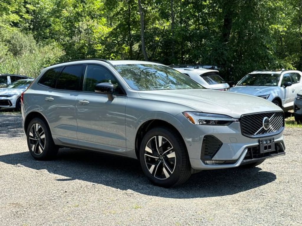 New 2026 Volvo XC60 B5 Plus SUV