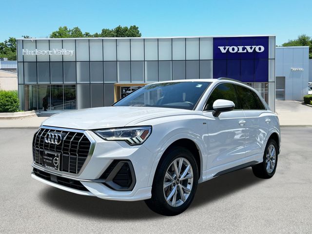 2023 Audi Q3 45 TFSI S Line Premium quattro's photo
