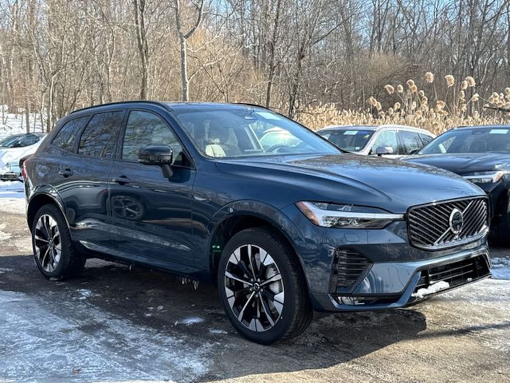 New 2026 Volvo XC60 B5 Plus SUV