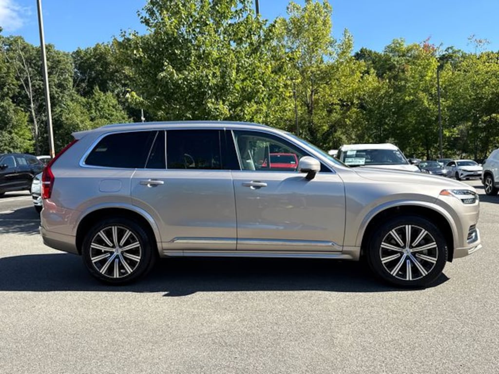 Certified 2025 Volvo XC90 B5 Core SUV