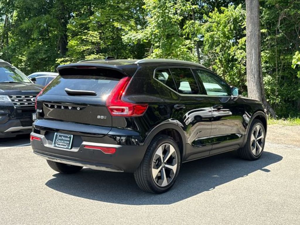 Certified 2025 Volvo XC40 B5 Plus Bright Theme SUV